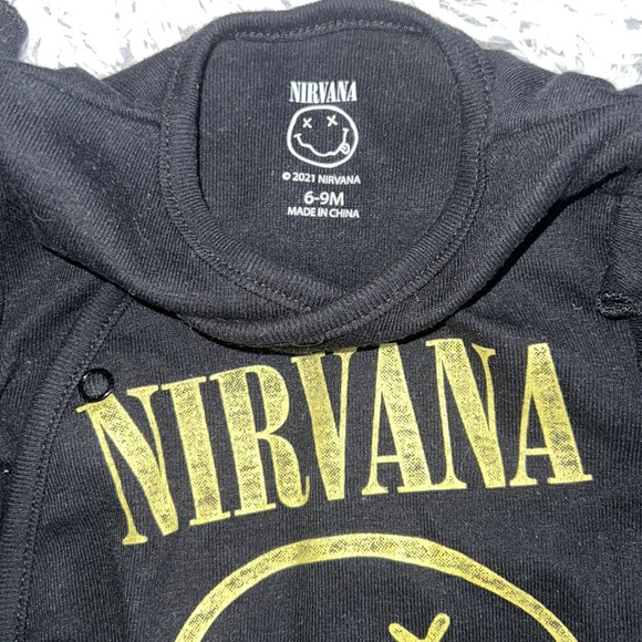6-9M Botton Up Nirvana Outfit - Picture 3 of 3